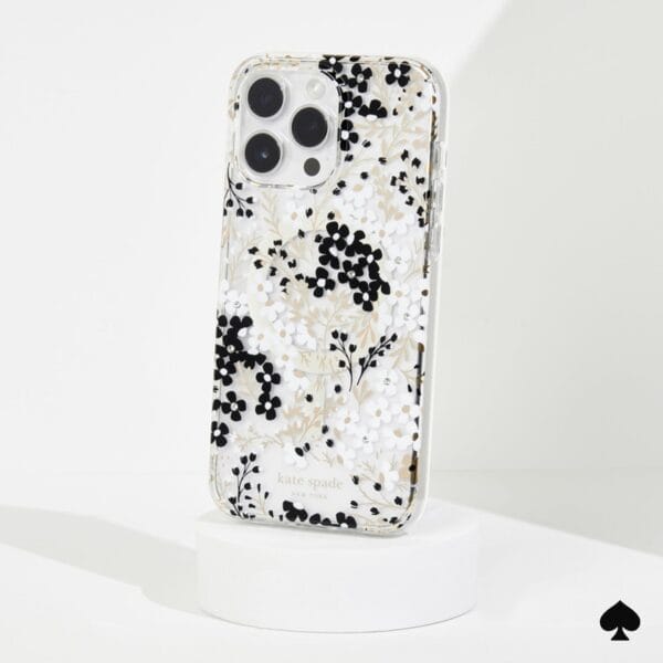 MultiFloralBlack_WhiteMagSafe_6.1Pro__PDP_7.jpg